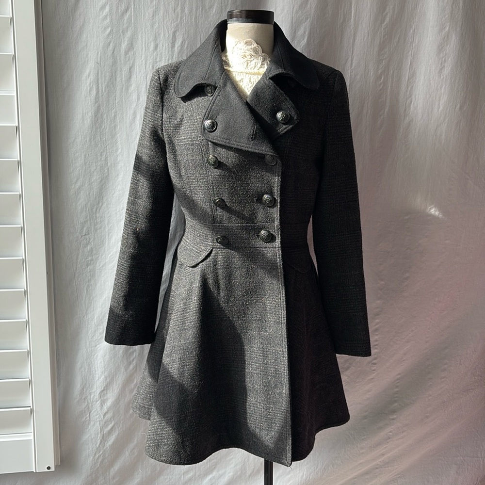 Laundry by Shelli Segal size 8 double breast flare wool blend jacket